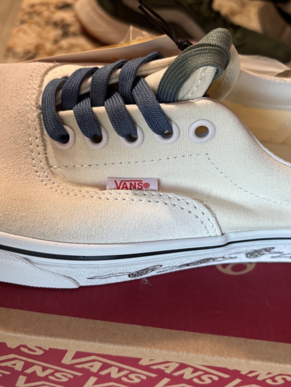 Vans - Picture 2 of 3
